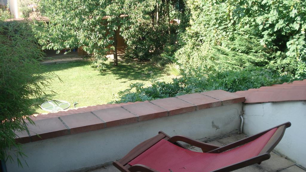 Le Murier Bed and Breakfast Τουλούζη Δωμάτιο φωτογραφία